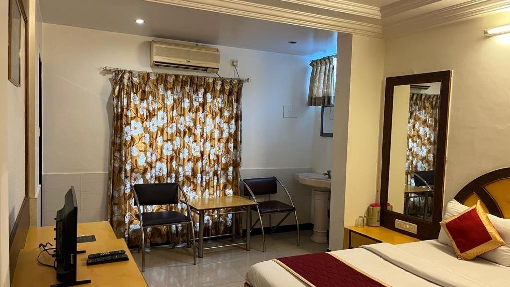 Ganga Sagar Hotel Bangalore Exterior foto